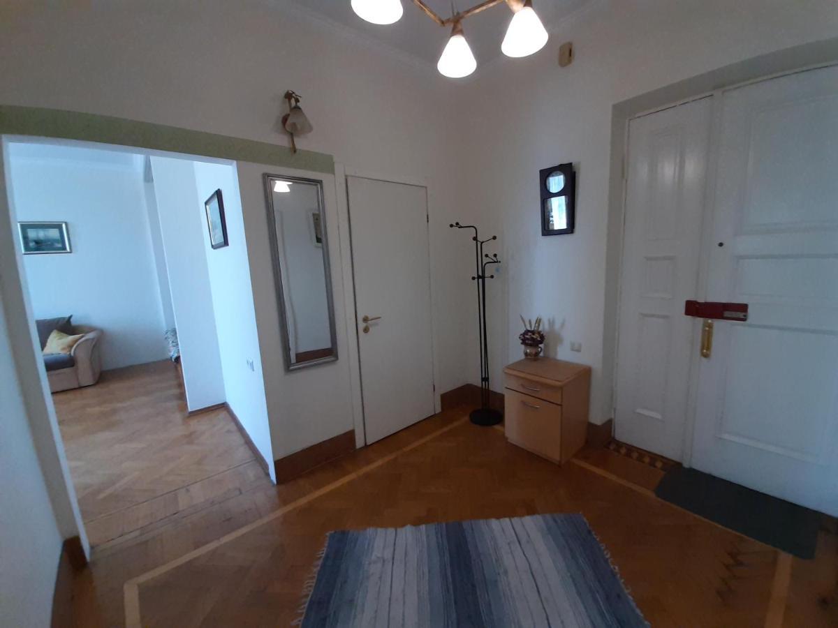Apartment On Hretska 26/28 Одесса Экстерьер фото