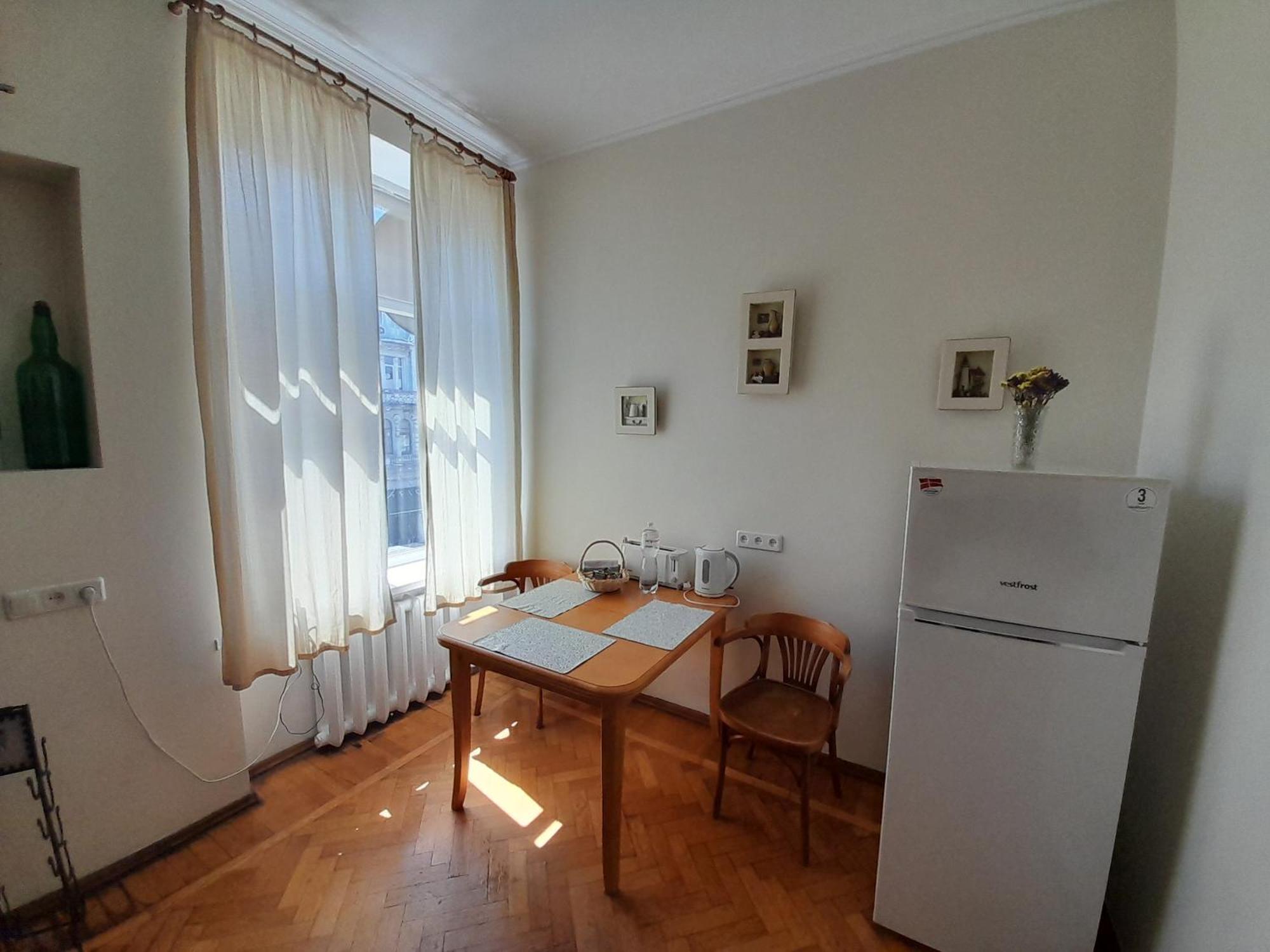Apartment On Hretska 26/28 Одесса Экстерьер фото